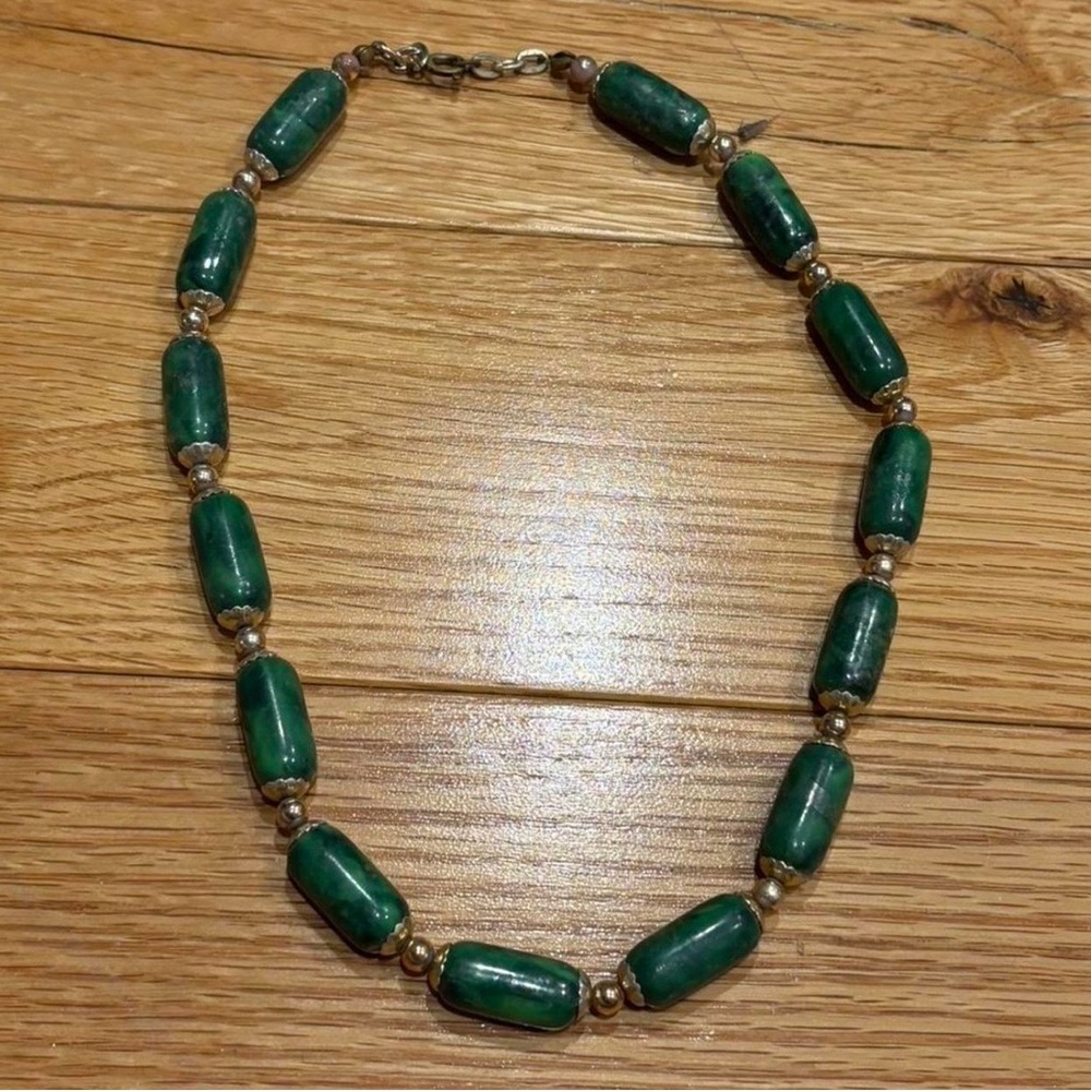 Green Barrel Bead Necklace with Gold Accent Beads
